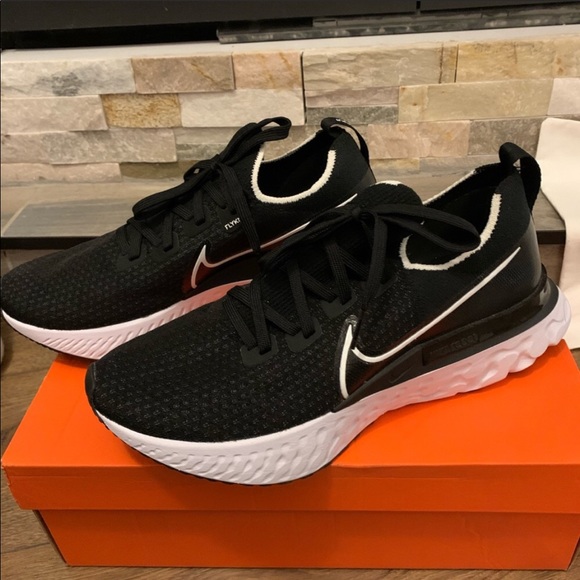 Nike React Infinity Flyknit Runner - Picture 1 of 6